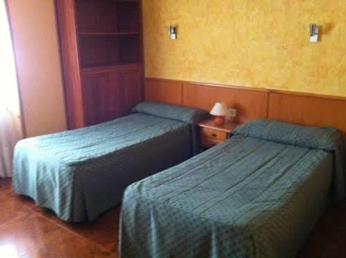 Hostal Le Vintage Авила Экстерьер фото