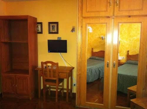 Hostal Le Vintage Авила Экстерьер фото